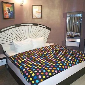 Royalview Hotel And Suites